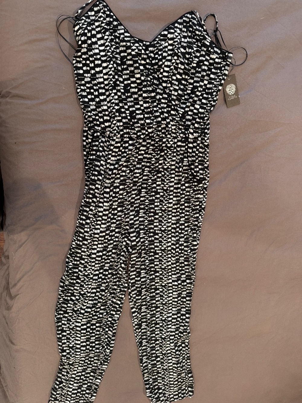 Vince Camuto Black & White Printed Jumpsuit NWT Sze M
